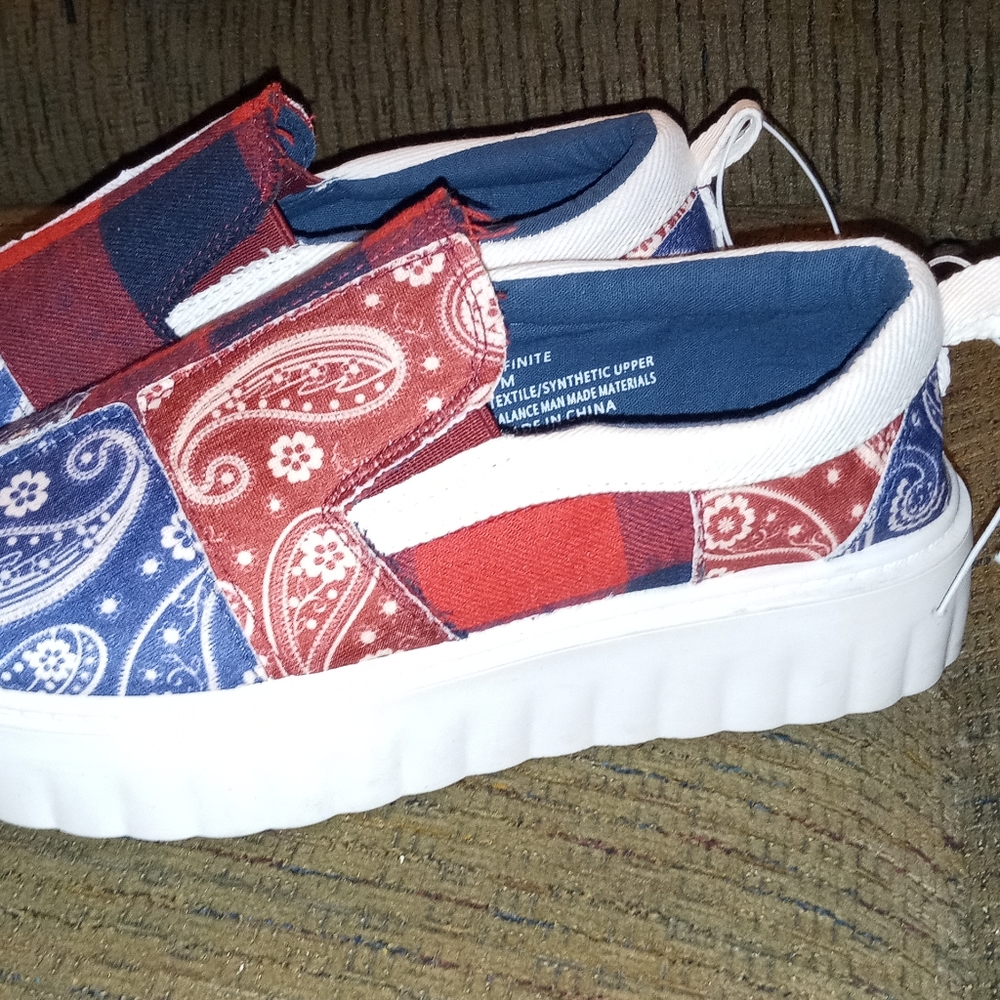 "Forever21", Big Kids  size 6M, Canvas Tennis Shoes, NWT